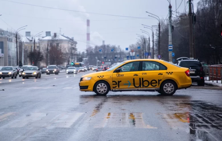 В Госдуме предложили “заморозить” стоимость поездок на такси до социальных учреждений В Госдуме предложили “заморозить” стоимость поездок на такси до социальных учреждений