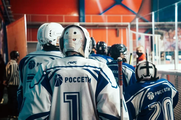 В Твери хоккейные звёзды проведут благотворительный матч в поддержку участников СВО В Твери хоккейные звёзды проведут благотворительный матч в поддержку участников СВО