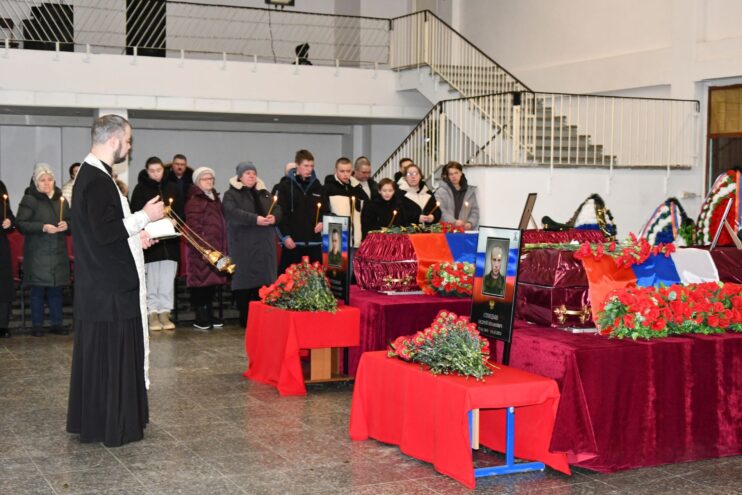 В Тверской области простились с Андреем Спицыным и Денисом Сергеенковым В Тверской области простились с Андреем Спицыным и Денисом Сергеенковым