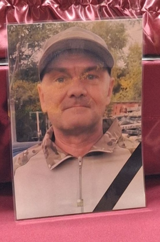 В Тверской области проводили в последний путь погибшего на СВО Геннадия Ефимова