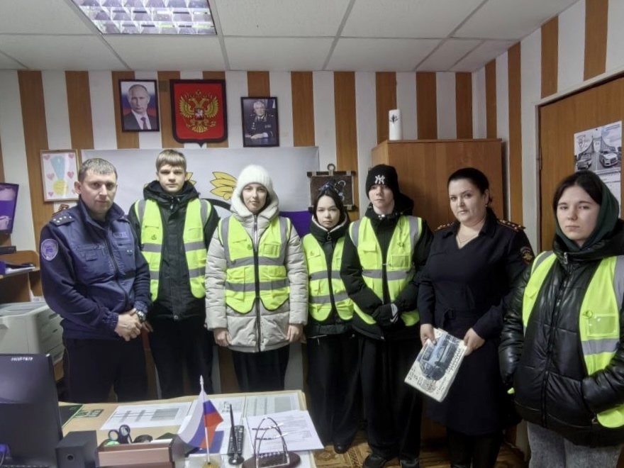 Ученики Совхозовской школы познакомились с работой ГАИ Ученики Совхозовской школы познакомились с работой ГАИ