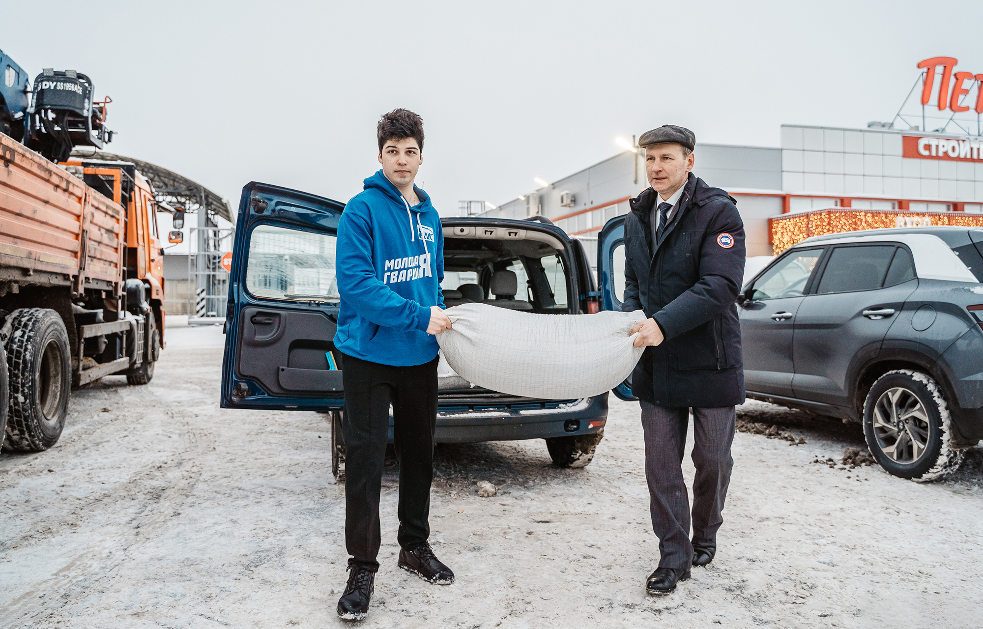 Тверская область направила в зону СВО квадроцикл и сотни антидроновых одеял