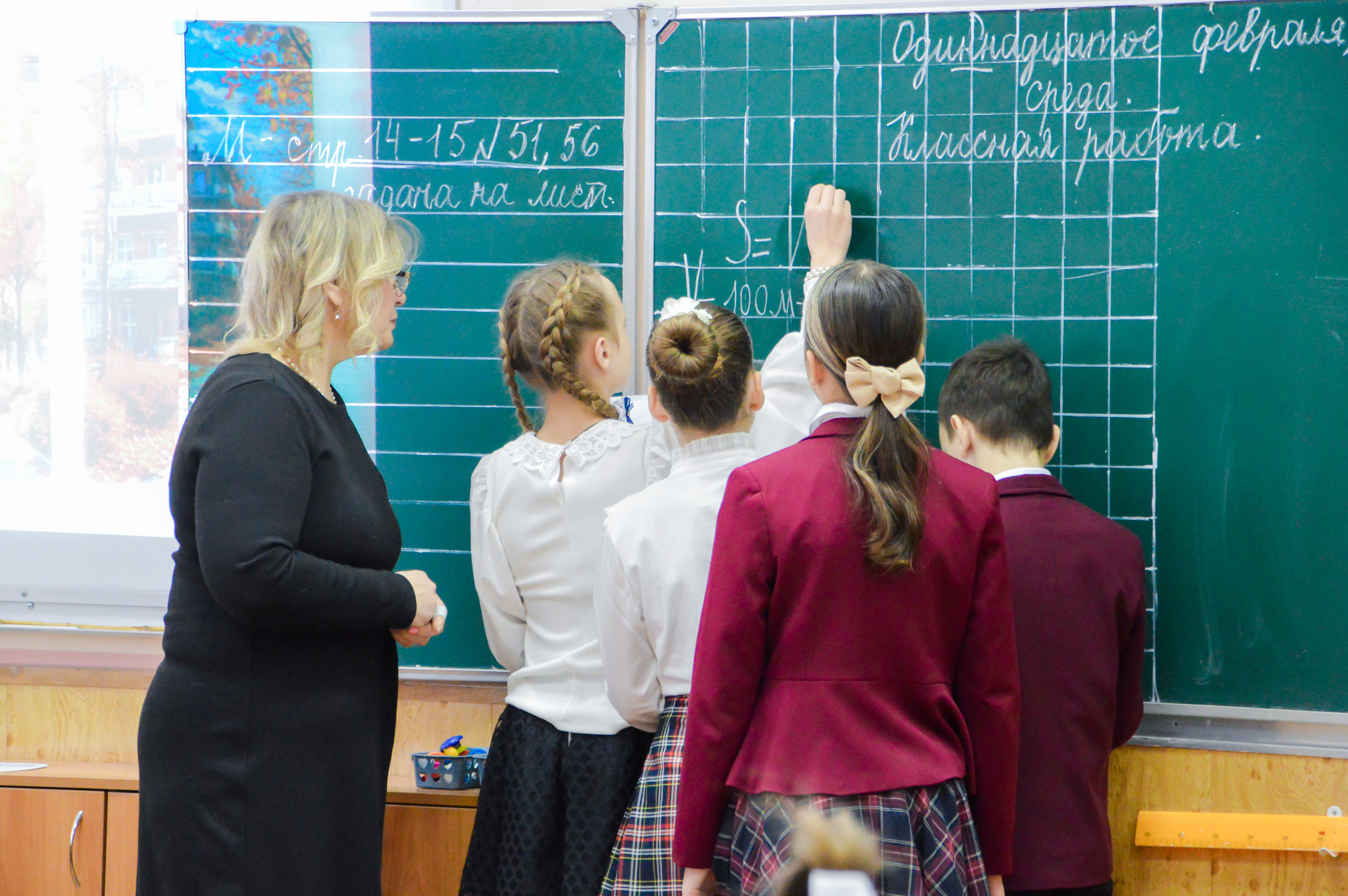 Учителя начальных классов Твери проводят открытые уроки