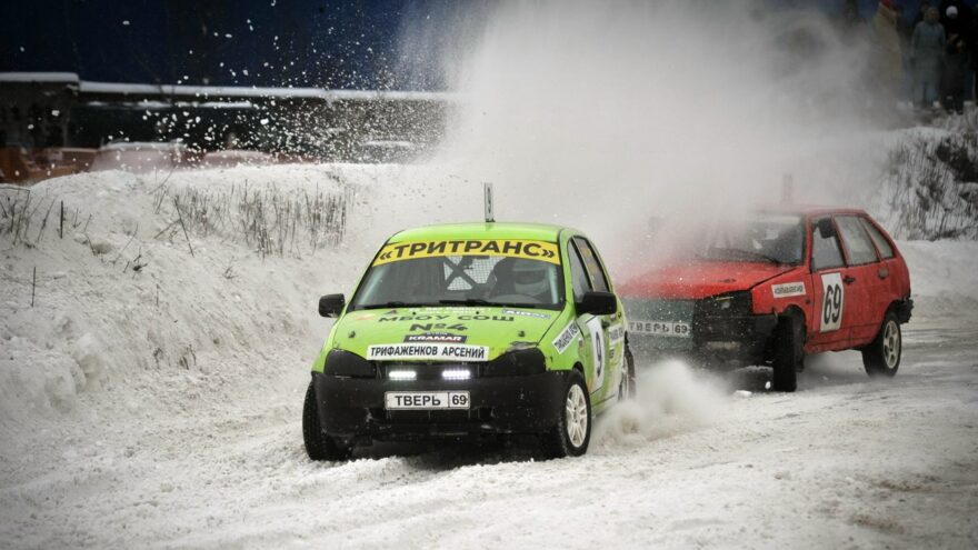 Автокросс объединил лучших гонщиков Твери и Ржева