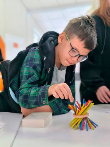 Спутник приглашает первоклассников Твери на зимние каникулы