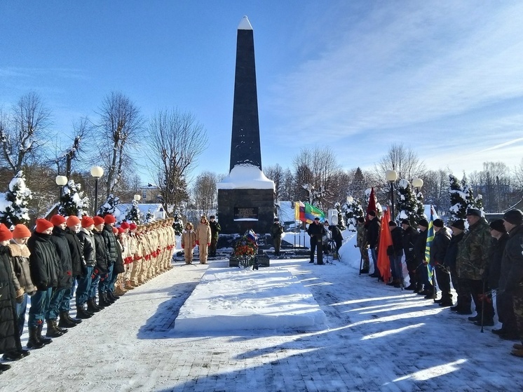 В Андреаполе прошел митинг в память о жителях, погибших в "горячих точках"
