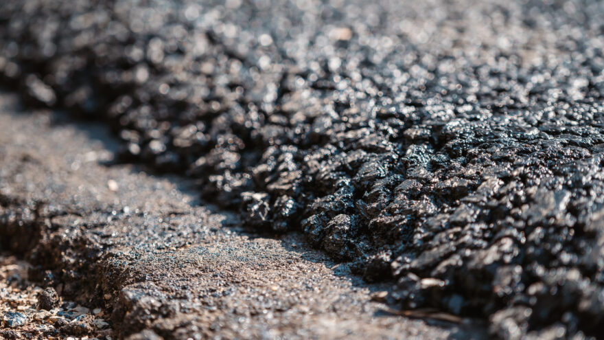 Дороги к знаниям станут лучше: в Твери отремонтируют подъезды к школам и гимназиям