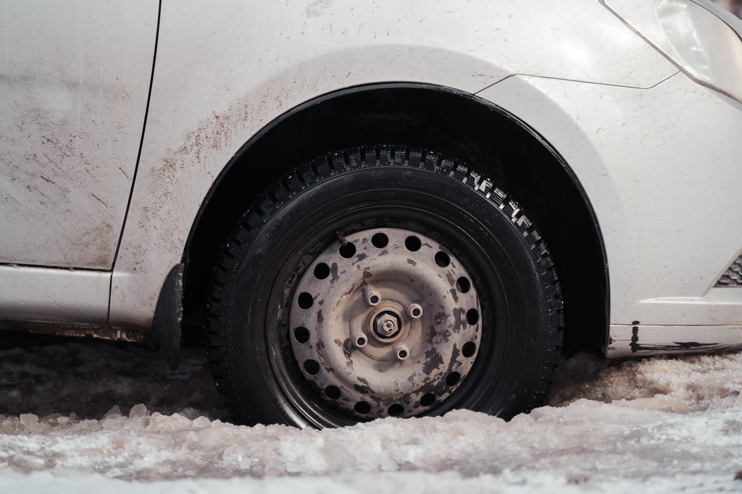 ТОП-5 поломок, которые мужчины-автовладельцы чинят сами