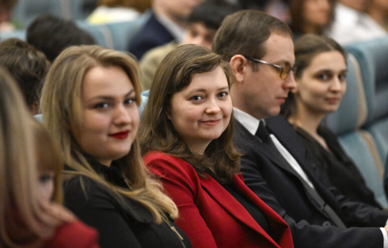 В Твери наградили профессионалов в сфере журналистики В Твери наградили профессионалов в сфере журналистики