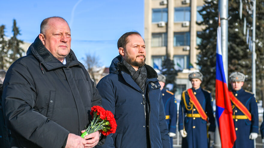 Виталий Королев почтил память защитников Отечества в Твери