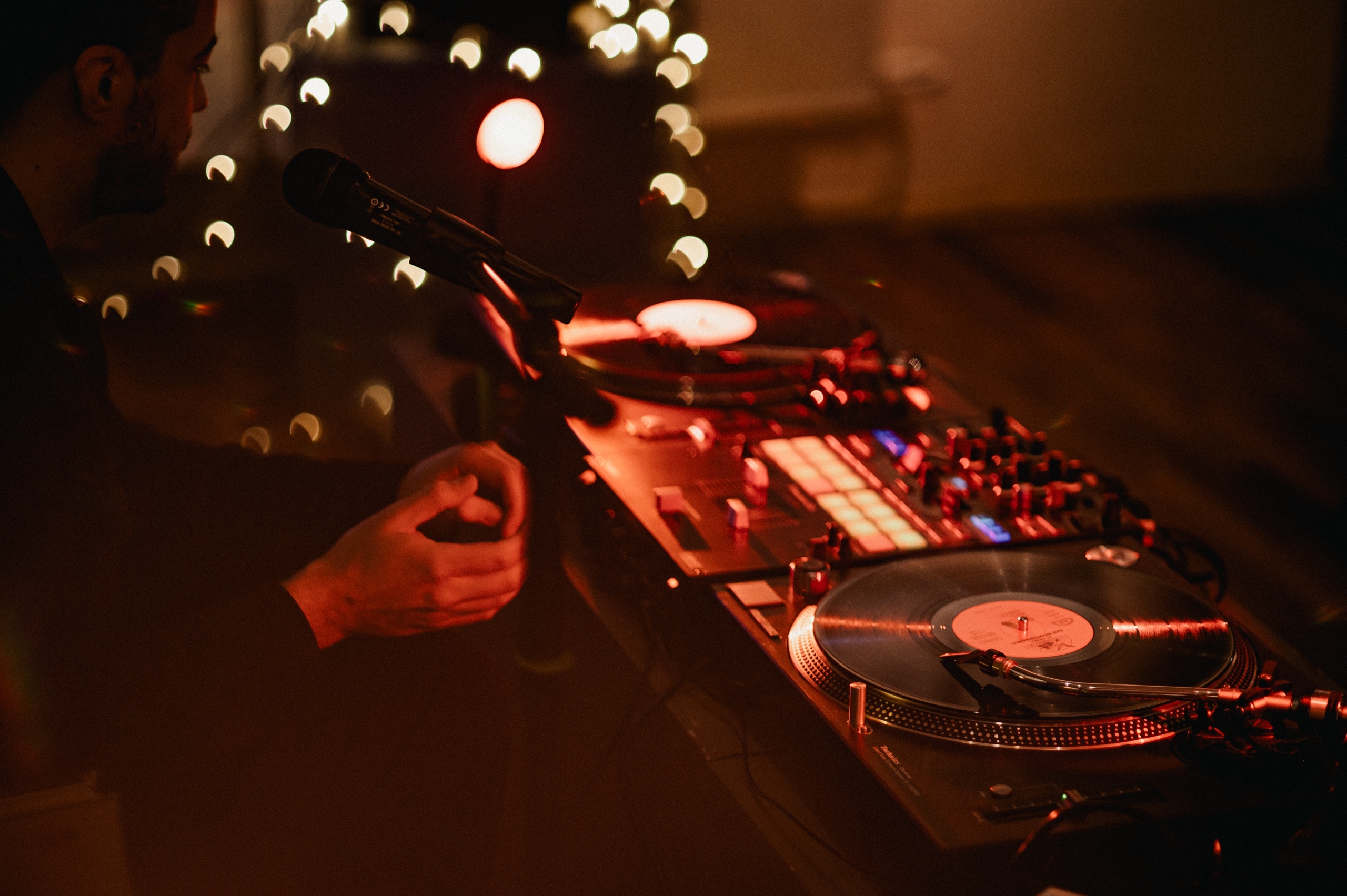 Музейно-выставочный центр Твери приглашает на особенный арт-вечер"