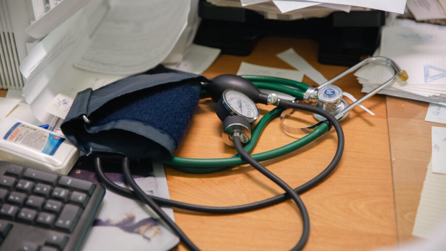 ОМС в России увеличивает финансирование на каждого пациента