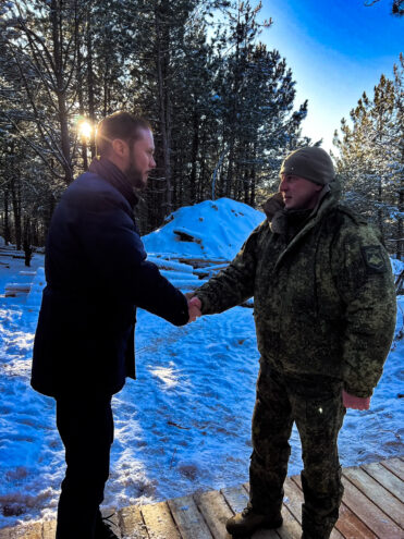 Виталий Королев поздравил тверских бойцов в зоне СВО с наступающим праздником Виталий Королев