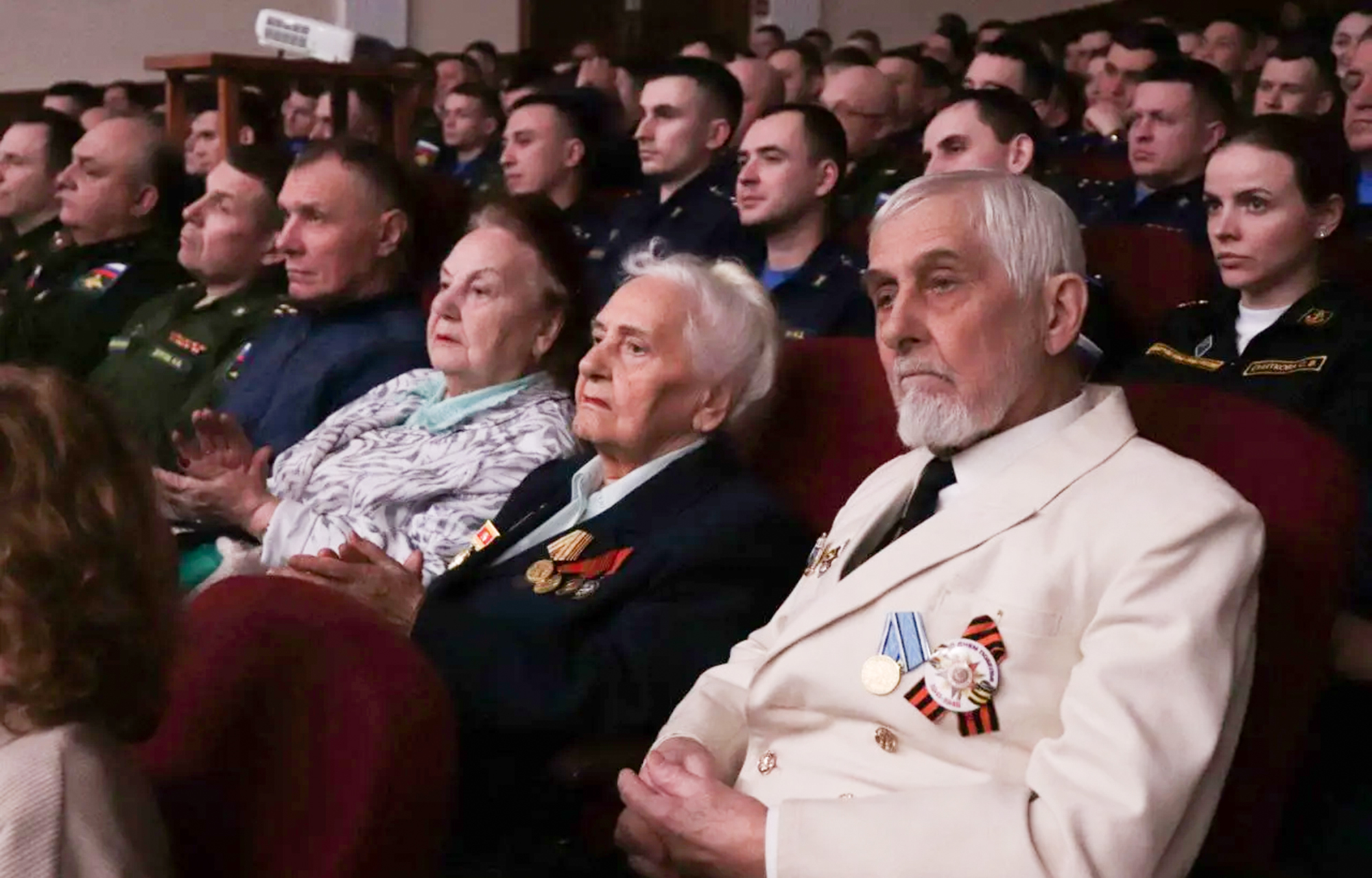 Тверские курсанты встретились с участниками марафона «Суровый февраль»