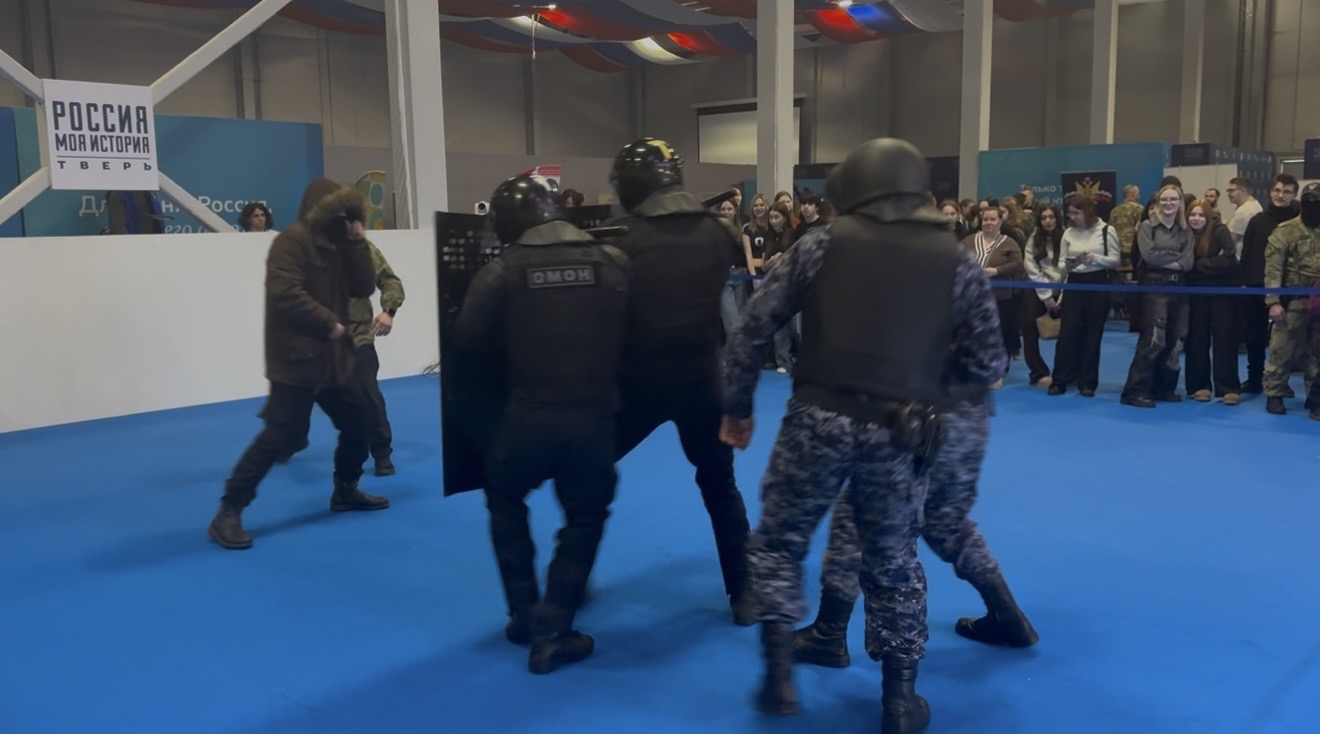 Росгвардия Тверской области открыла двери в мир силовой карьеры для молодежи Росгвардия Тверской области открыла двери в мир силовой карьеры для молодежи