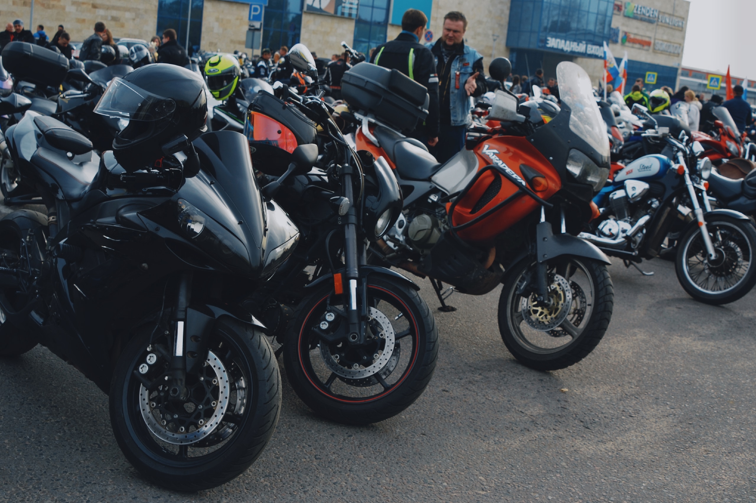 ОСАГО на «Госуслугах»: Такси и мотоциклисты получат новый способ оформления страховки