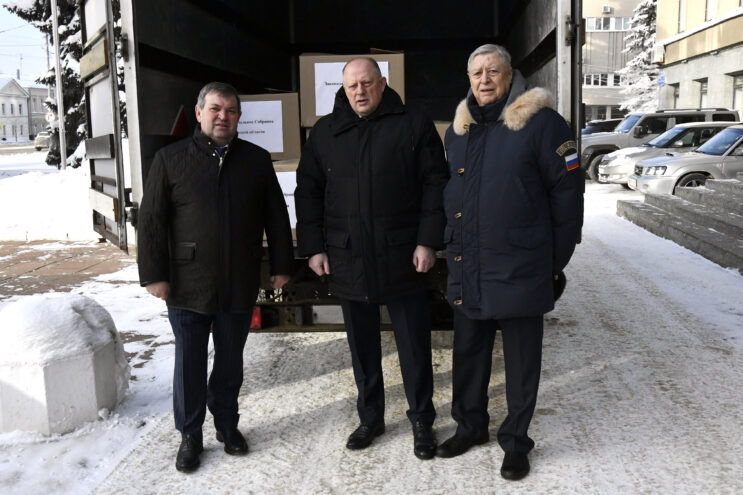 Из Тверской области отправили гуманитарный груз бойцам в ЛНР Из Тверской области отправили гуманитарный груз бойцам в ЛНР