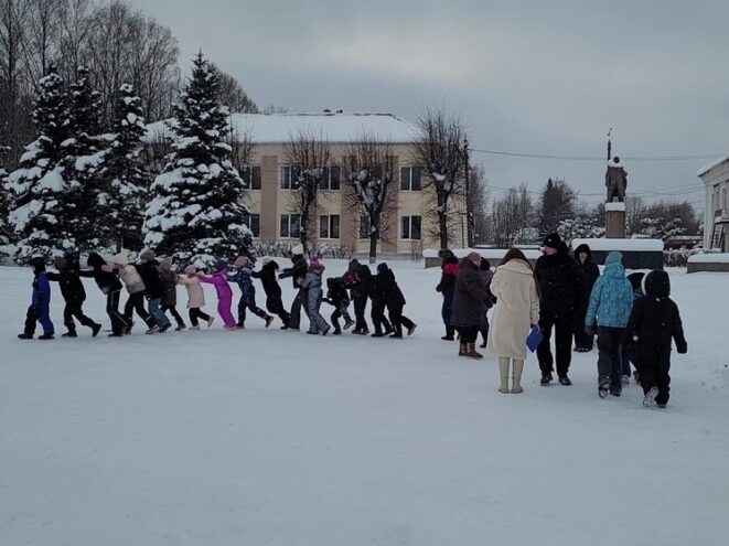 В Андреаполе водили "хоровод дружбы"