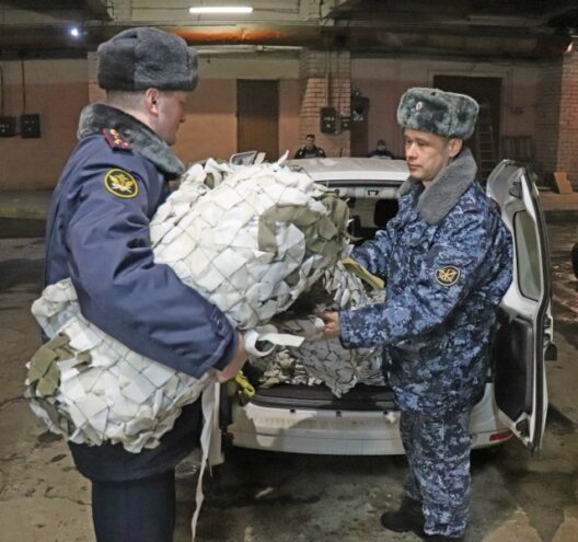Тверские сотрудники УФСИН отправили гуманитарную помощь в зону СВО Тверские сотрудники УФСИН отправили гуманитарную помощь в зону СВО