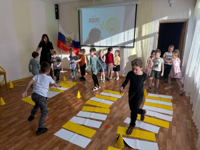 В Твери малыши стали "Отличными пешеходами" благодаря игре с ГИБДД