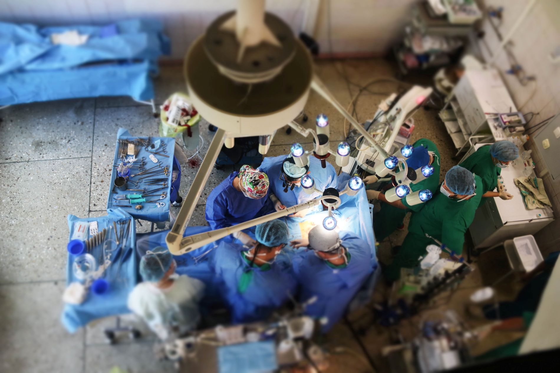 Помощь в частных клиниках россияне могут получать по полису ОМС