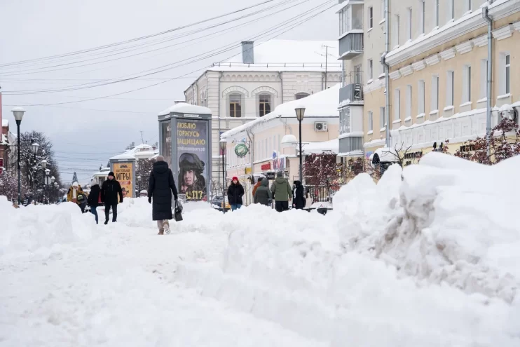 Сугробы в Тверской области бьют рекорды Сугробы в Тверской области бьют рекорды