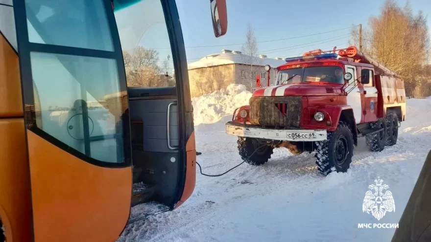 Туристов вызволили из снежного плена в Тверской области