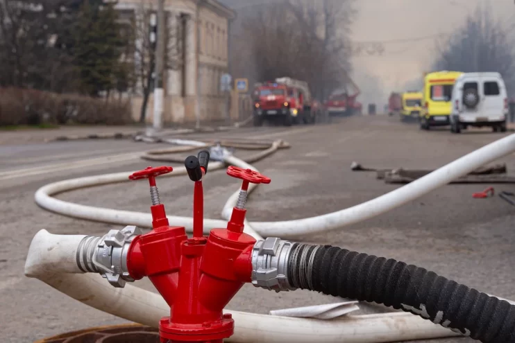 В Твери при пожаре в пятиэтажке погибла женщина В Твери при пожаре в пятиэтажке погибла женщина