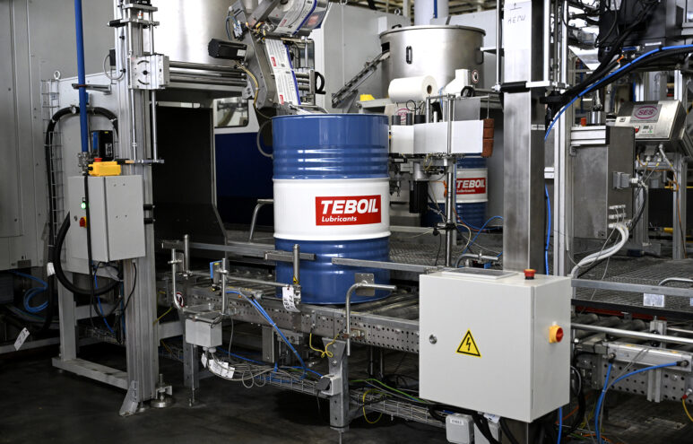 Виталий Королев: правительство Тверской области поддержит развитие производства смазочных материалов в Торжке