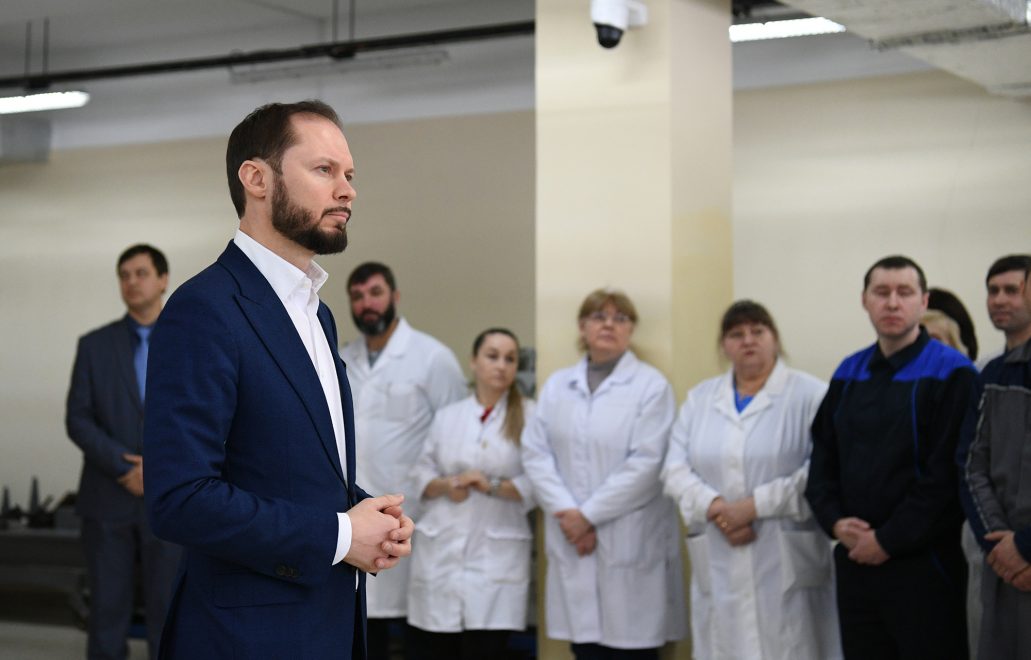 Виталий Королев провел встречу с сотрудниками Старицкого механического завода