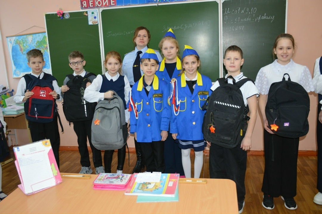 Зимняя дорога: ГИБДД и ЮИД Удомли провели мастер-класс для "Орлят России"