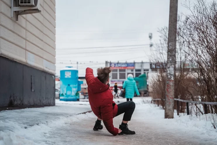 Жителей Тверской области предупредили об опасном гололёде