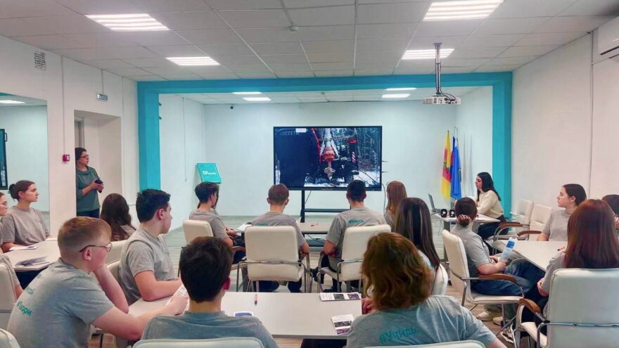 Молодые специалисты «Тверьэнерго» ведут профориентационную работу среди жителей Верхневолжья