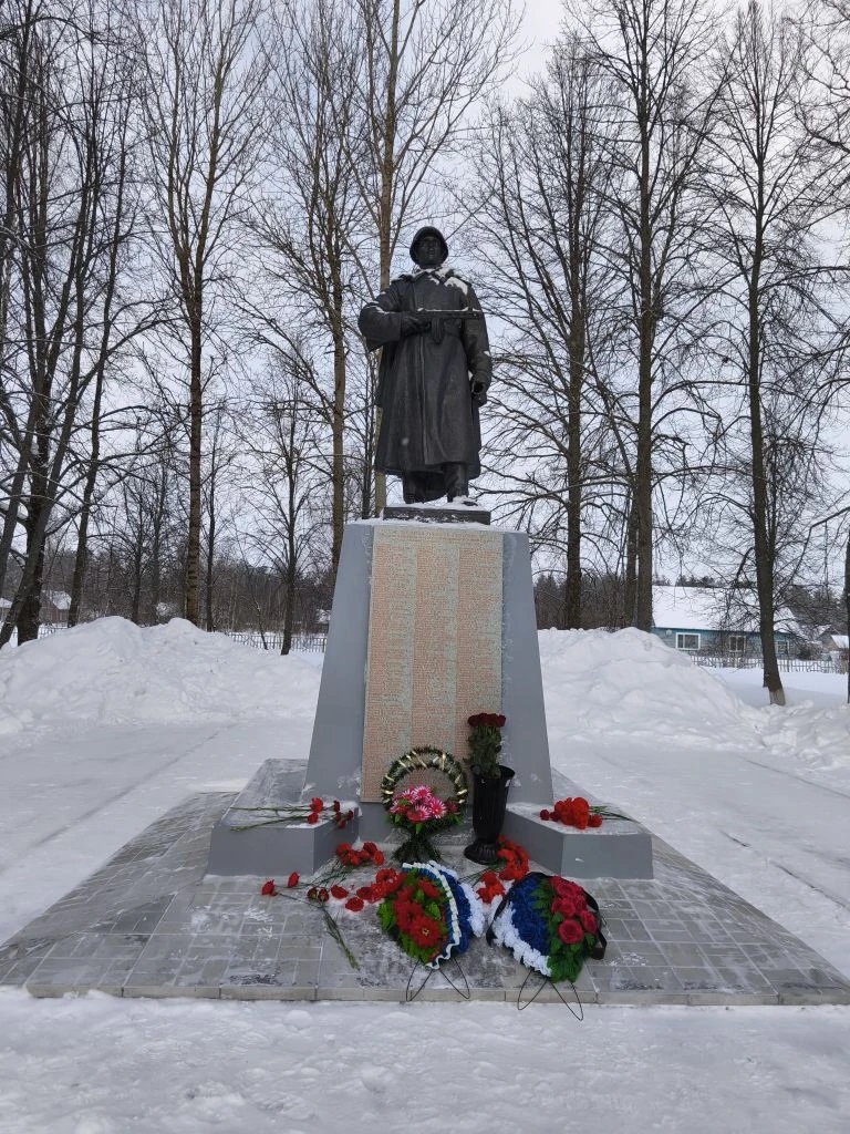 Виталий Королев поздравил жителей Жарковского округа с 84-й годовщиной освобождения