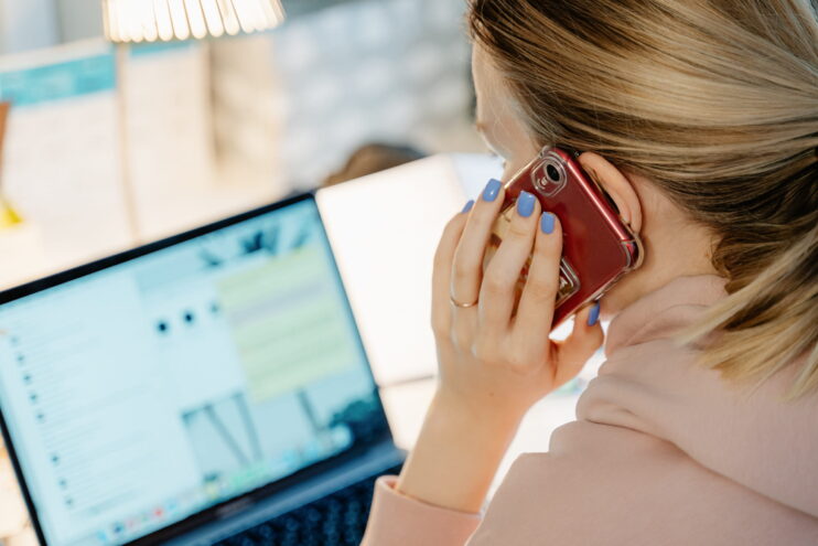 На шаг впереди: голосовой бот решает более 80% вопросов клиентов «Ростелекома» с помощью предиктивной модели