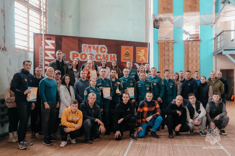 Ржев принял эстафету мужества: Зимнее первенство МЧС по пожарно-спасательному спорту завершилось триумфом хозяев