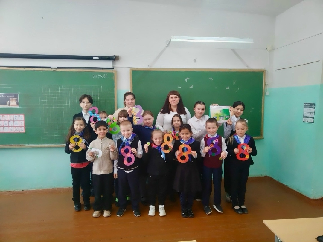 «8 Марта без ДТП»: ЮИД и ГИБДД Лихославля учат первоклассников безопасности