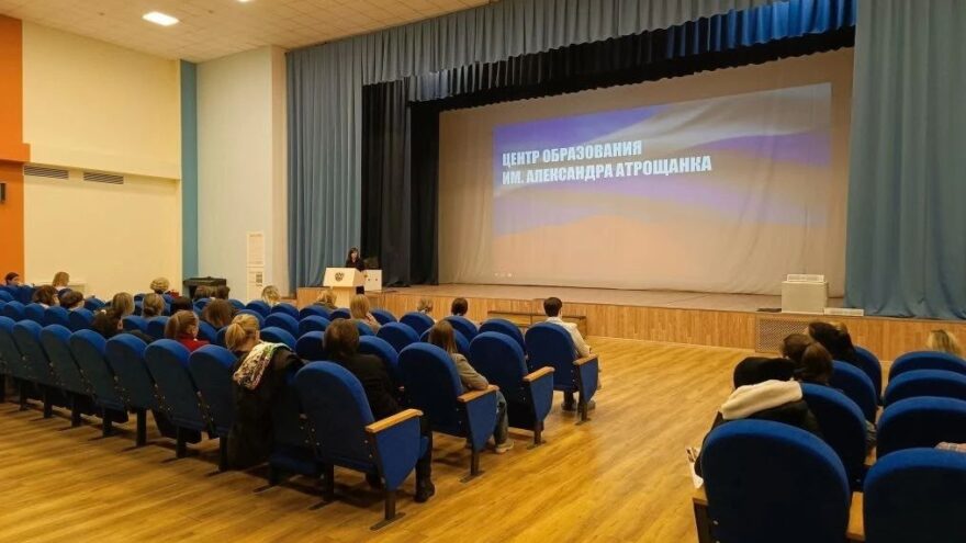 ГИБДД Твери: Родителям напомнили о безопасности детей на дорогах и зимних развлечениях