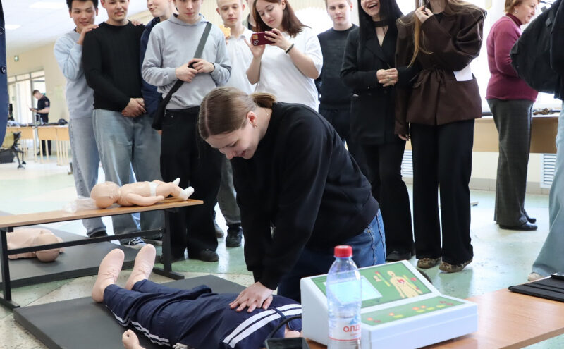 Полиция Твери открывает двери: профориентация для будущих кадров в честь юбилея университета МВД