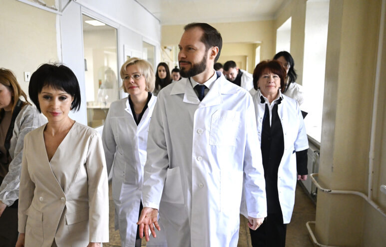 Королев поручил закупить новое оборудование для Вышневолоцкой ЦРБ