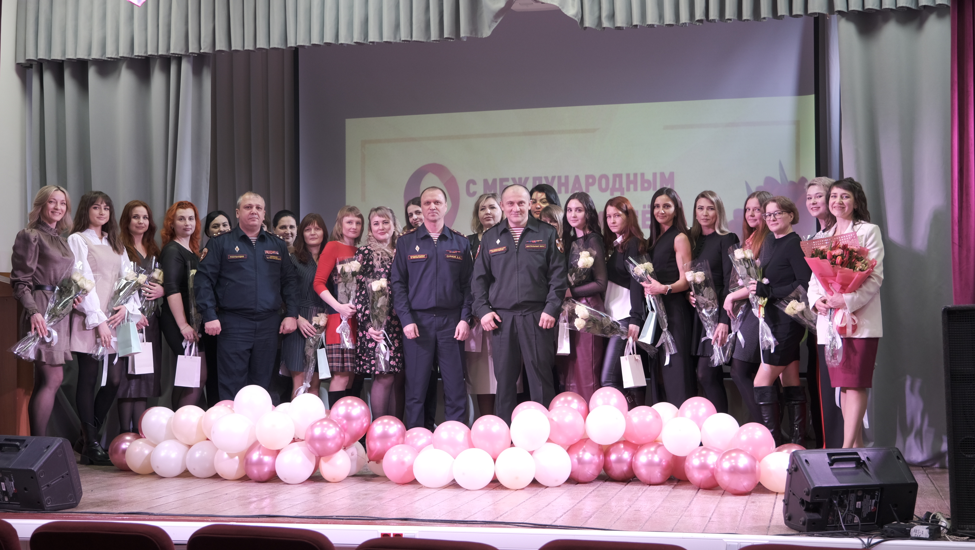 Росгвардия Тверской области поздравила женщин с 8 Марта