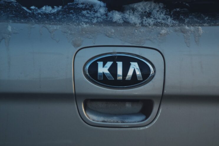 Kia Rio: 33 013 автомобилей отзывают из-за риска короткого замыкания