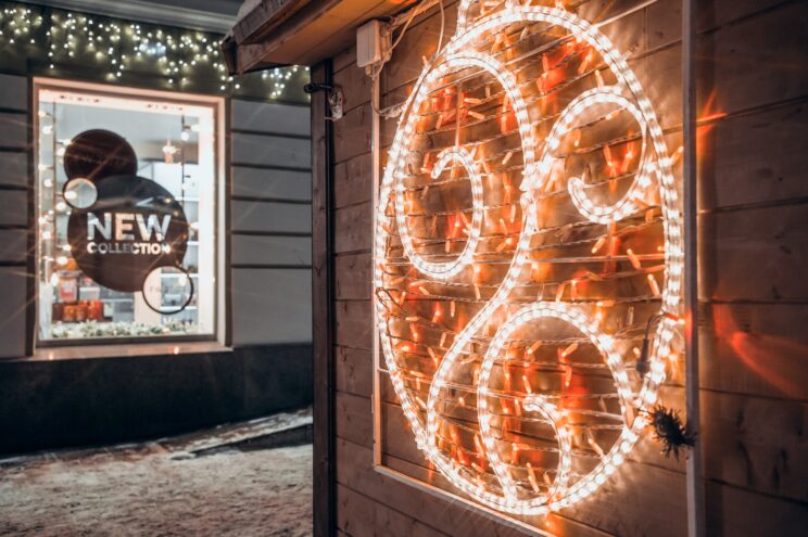 Косметолог или маникюр: Сколько стоит красота по-русски в 2026 году?