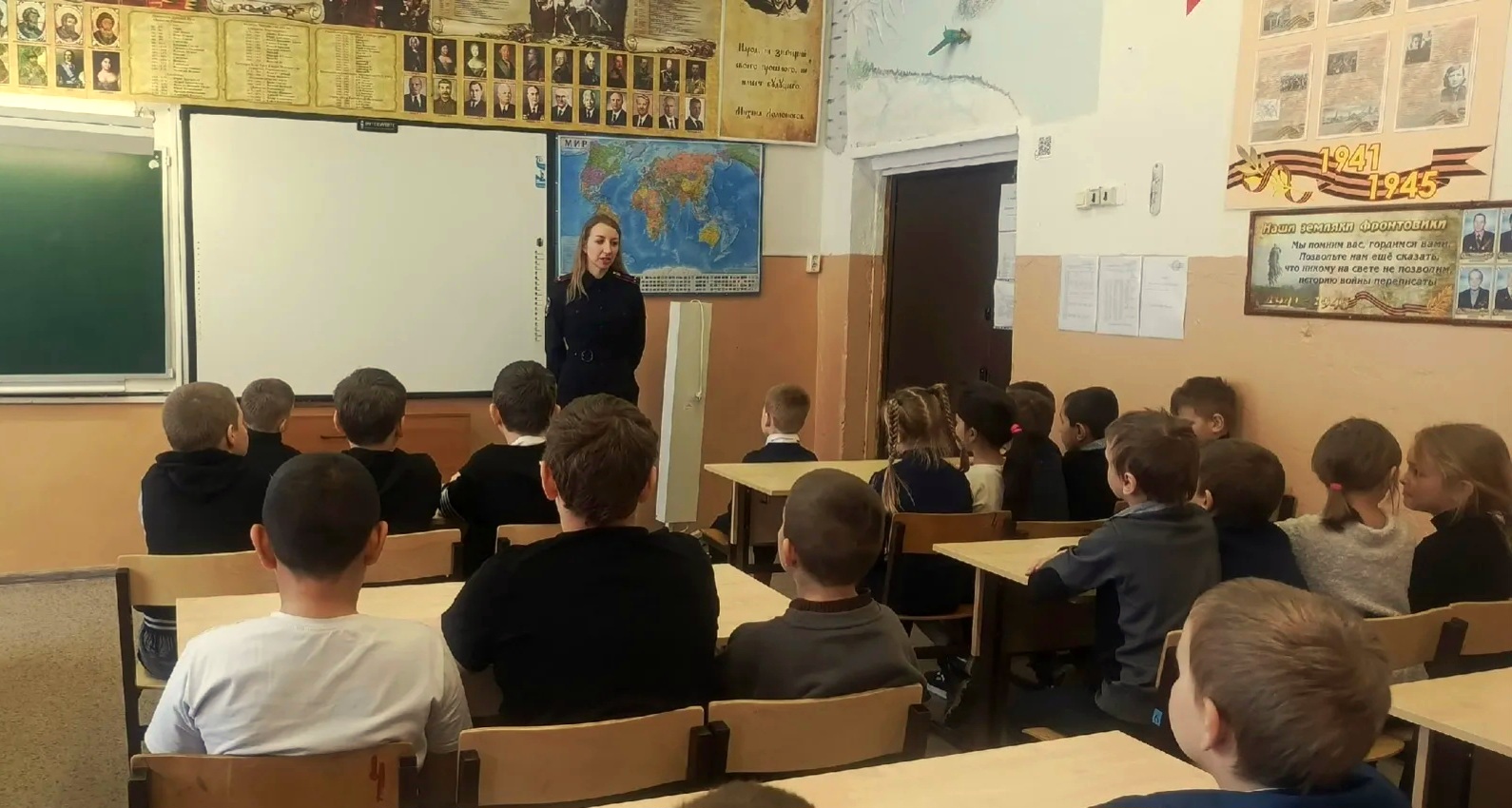 В Тверской области проходит акция "Безопасный транспорт": профилактика на станции Старица