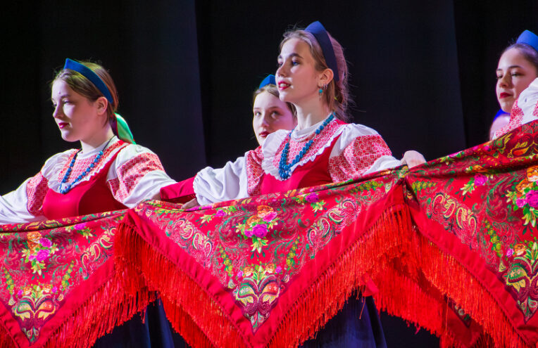 В ритме русского танца: Старица дала старт XX конкурсу, посвященному Татьяне Устиновой В ритме русского танца: Старица дала старт XX конкурсу, посвященному Татьяне Устиновой