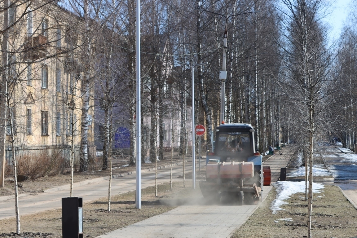 В городе Нелидово началось весеннее благоустройство