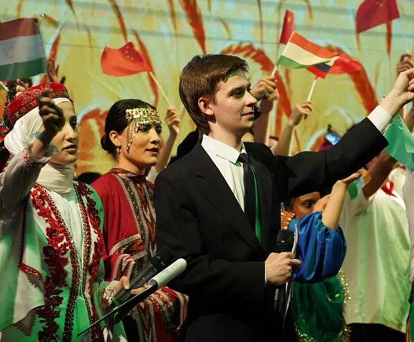 "Солнечный калейдоскоп" в ТвГМУ: Навруз объединил студентов из разных стран