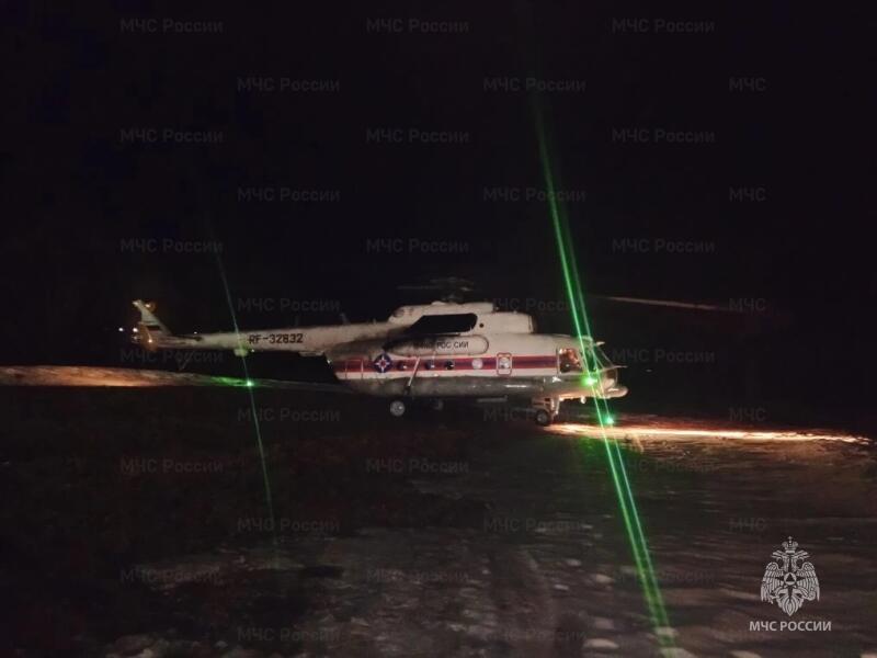 Оперативность МЧС: вертолет Ми-8 доставил пациента из Калязина в Бежецк