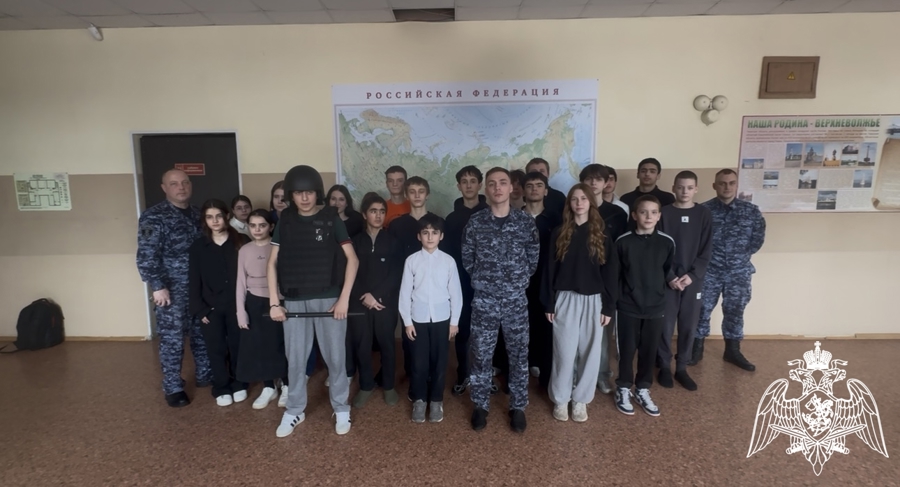 Управление Росгвардии по Тверской области провело встречу с учащимися СОШ №28