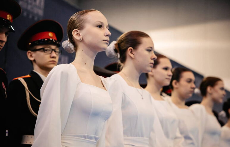 Юнармейский бал в Твери объединил больше 500 человек Юнармейский бал в Твери объединил больше 500 человек